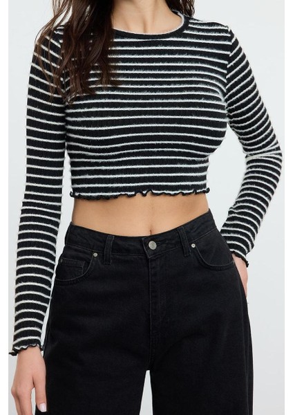 Kadın Moda Şık Crop Bisiklet Yaka Slim Kalıp Örme Triko Görünümlü Fitted Vücuda Oturan Esnek Bluz fiyatları