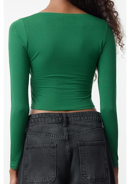 Kadın Moda Şık Crop Kruvaze Yaka Slim Kalıp Örme Derin Yaka Dantel Detaylı Kol Pamuklu Esnek Bluz fırsatları