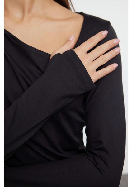 Kadın Regular Slim Kalıp Örme Soft Touch Yumuşak Kumaş Fitted Vücuda Oturan Esnek Bluz fırsatları