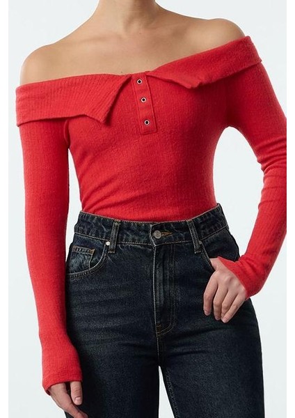 Stil Kadın Fitted Vücuda Oturan Çıtçıtlı Yaka Detaylı Fitilli Esnek Bluz Regular Slim Kalıp