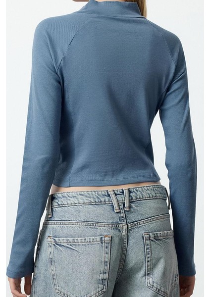Kadın Moda Şık Üst Giyim Crop Fermuarlı Yaka Slim Kalıp Örme Slogan Baskıl Fermuar Detaylı Kısa Bluz indirimleri
