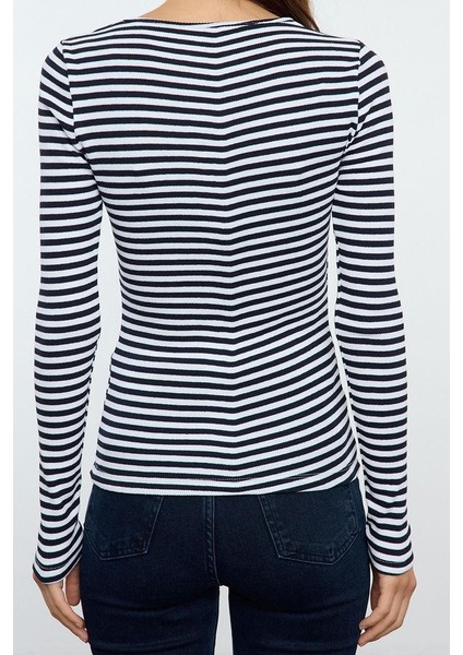 Stil Kadın Çıtçıtlı Fitted Vücuda Oturan Fitilli Esnek Bluz Regular Örme Slim Kalıp indirimleri