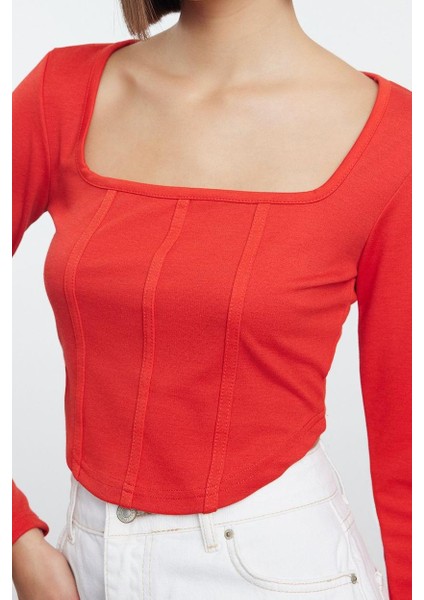 Kadın Moda Şık Crop Kare Yaka Slim Kalıp Örme Biye Detaylı Fitted Vücuda Oturan Interlok Bluz fiyatları