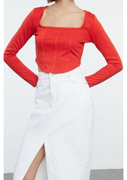 Kadın Moda Şık Crop Kare Yaka Slim Kalıp Örme Biye Detaylı Fitted Vücuda Oturan Interlok Bluz modelleri