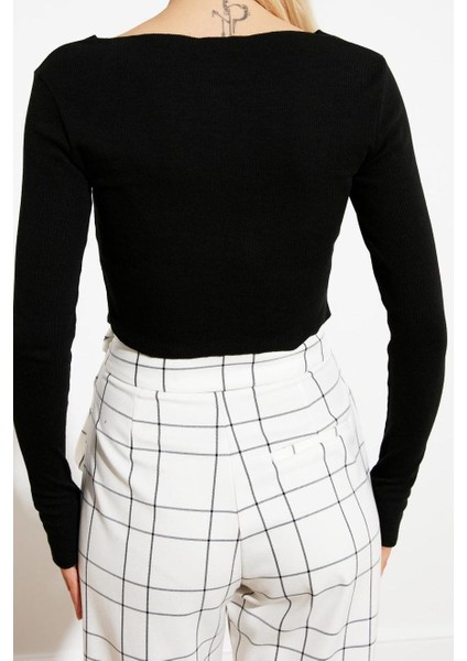 Kadın Crop Kayık Yaka Slim Kalıp Örme Fitilli Fitted Vücuda Oturan Pencere Cut Out Esnek Bluz fırsatları