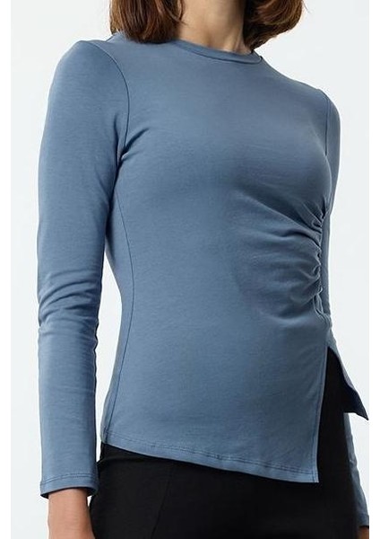 Kadın Moda Şık Regular Bisiklet Yaka Slim Kalıp Örme Tek Yırtmaç Detaylı Pamuklu Büzgülü Bluz fiyatları