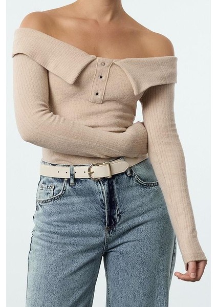 Kadın Carmen Yaka Düşük Kol Slim Kalıp Örme Fitted Vücuda Oturan Çıtçıtlı Yaka Fitilli Esnek Bluz modelleri