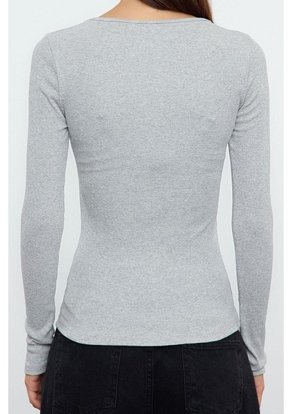 Stil Kadın Çıtçıtlı Fitted Vücuda Oturan Fitilli Esnek Bluz Regular Örme Slim Kalıp indirimleri