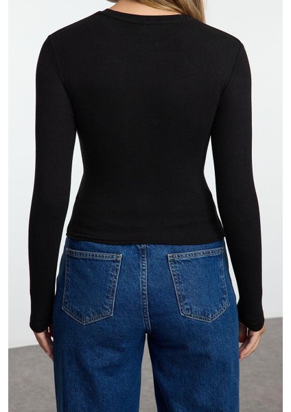Kadın Regular Bisiklet Yaka Düşük Kol Slim Kalıp Örme Kruvaze Büzgü Drape Detaylı Vücuda Oturan Bluz