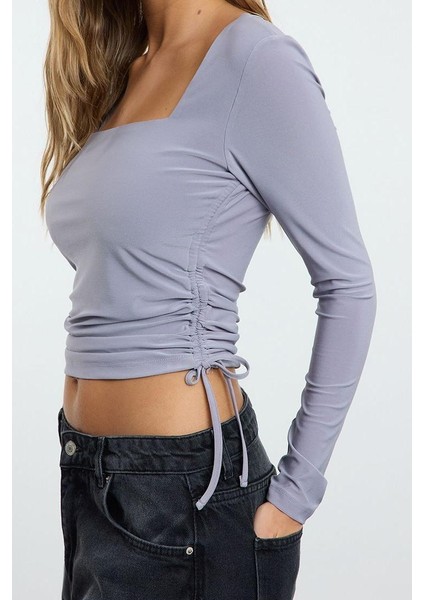 Stil Kadın Büzgü Detaylı Fitted Vücuda Oturan Esnek Bluz Crop Örme Slim Kalıp