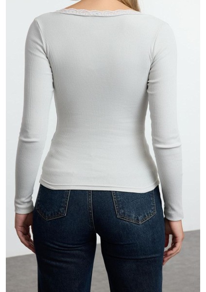 Stil Kadın Dantel Detaylı Fitilli Fitted Vücuda Oturan Pamuklu Esnek Bluz Regular Örme Slim Kalıp fırsatları