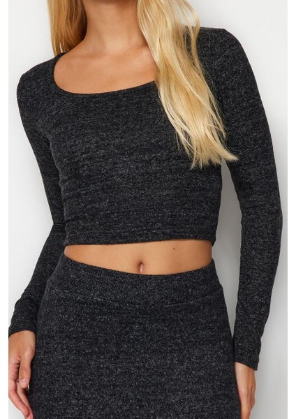 Kadın Moda Şık Üst Giyim Crop Kare Yaka Slim Kalıp Örme Fitted Vücuda Oturan Yumoş Bluz modelleri