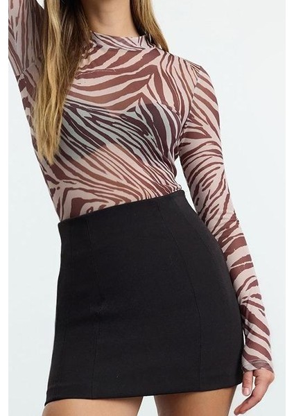 Stil Kadın Zebra Desenli Fitted Vücuda Oturan Tül Esnek Bluz Regular Örme Slim Kalıp fırsatları