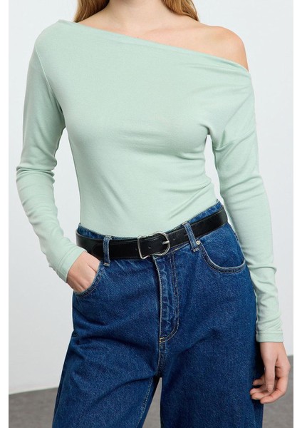 Stil Kadın Düz Yumuşak Kumaşlı Fitted Vücuda Oturan Bluz Regular Örme Slim Kalıp Düşük Kol