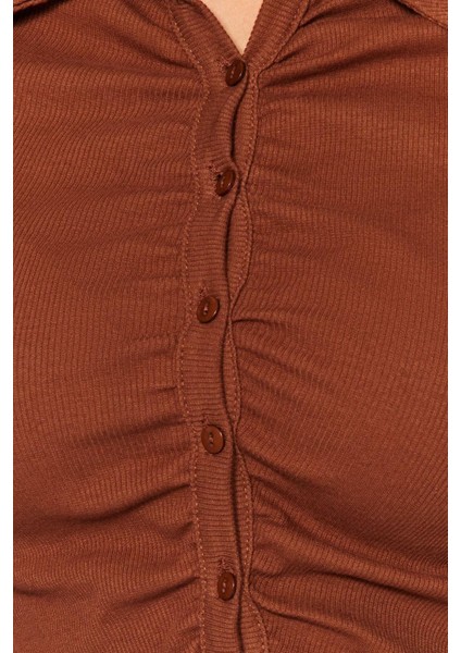 Kadın Moda Şık Crop Polo Yaka Slim Kalıp Örme Fitted Vücuda Oturan Fitilli Pamuklu Esnek Bluz indirimleri