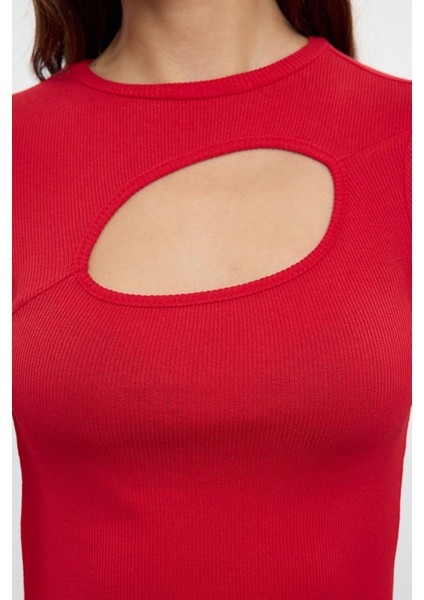 Stil Kadın Cut Out Detaylı Fitted Vücuda Oturan Fitilli Esnek Bluz Regular Örme Slim Kalıp fiyatları