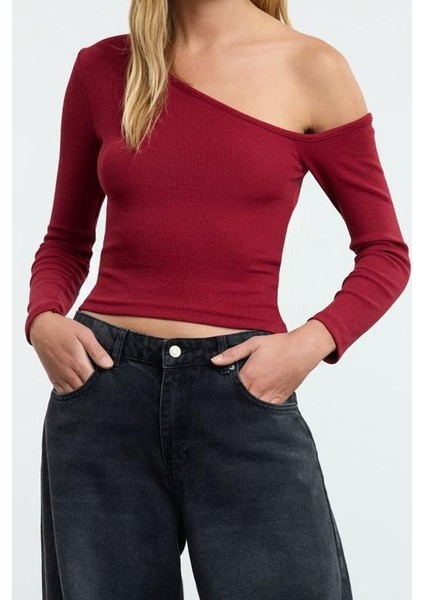 Stil Kadın Fitted Vücuda Oturan Omzu Açık Fitilli Bluz Crop Örme Slim Kalıp Düşük Kol