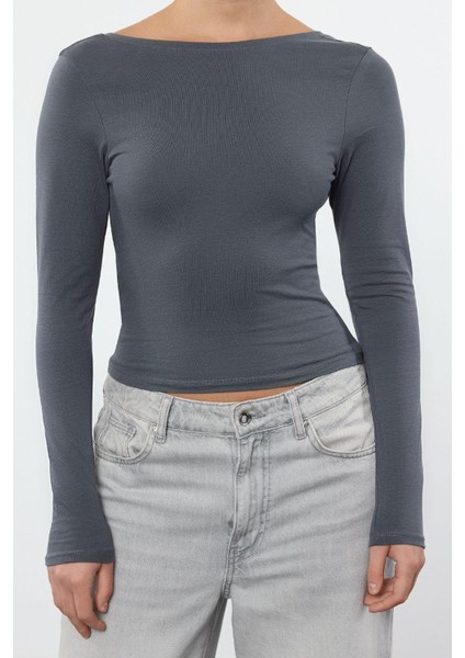 Kadın Regular Slim Kalıp Örme Derin Sırt Dekolteli Fitted Vücuda Oturan Pamuklu Esnek Bluz