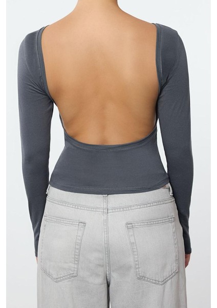 Kadın Regular Slim Kalıp Örme Derin Sırt Dekolteli Fitted Vücuda Oturan Pamuklu Esnek Bluz
