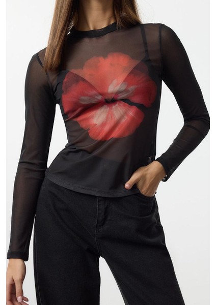 Stil Kadın Siyah Çiçek Baskılı Fitted Vücuda Oturan Tül Esnek Bluz Regular Örme Slim Kalıp