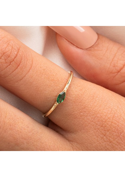Altın Yüzük - Altın Yüzük - Zümrüt Taşlı Minimal Tasarım Tektaş Kadın 14 Ayar Altın Yüzük