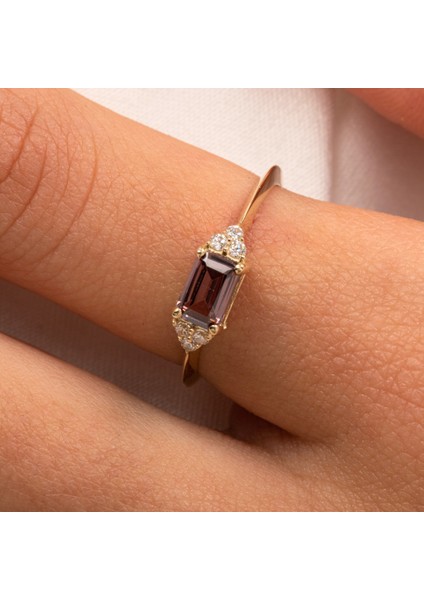 Altın Yüzük - 14 Ayar Altın Zümrüt Kesim Smoky Taşlı Minimal Yüzük - Eşe, Sevgiliye Hediye Yüzük fırsatları