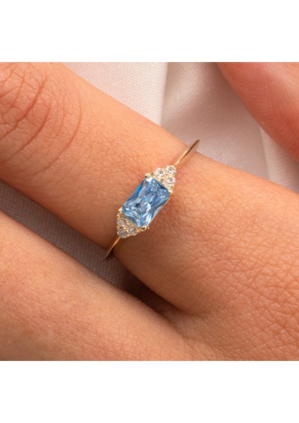 Altın Yüzük - Altın Yüzük - Akuamarin Taşlı Zümrüt Kesim Modern Tasarım 14 Ayar Altın Yüzük