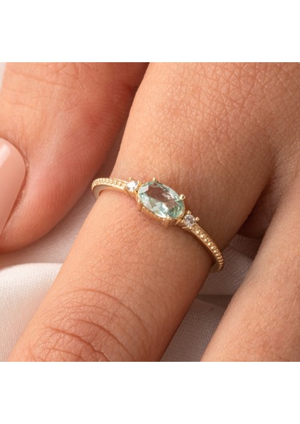Altın Yüzük - Altın Yüzük - Oval Kesim Green Topaz Taşlı Yan Zirkon Taşlarla Süslenmiş 14 Ayar Altın Yüzük