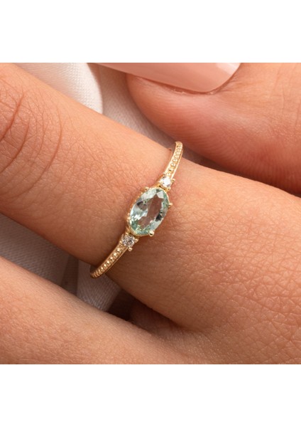 Altın Yüzük - Altın Yüzük - Oval Kesim Green Topaz Taşlı Yan Zirkon Taşlarla Süslenmiş 14 Ayar Altın Yüzük modelleri