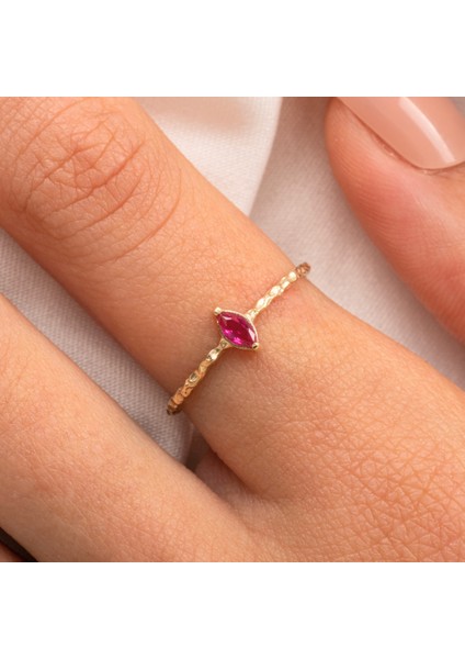 Altın Yüzük - Altın Yüzük - Ruby Taşlı El Yapımı Dövülü Eskitme Minimal Tasarım Tektaş 14 Ayar Altın Yüzük