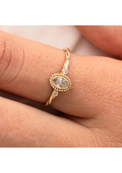 Altın Yüzük - 0.50 Karat Swarovski Taşlı Modern Tasarım 14 Ayar Altın Evlilik Teklifi Yüzüğü