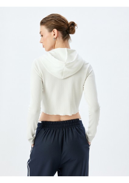 Uzun Kollu Slim Fit Fitilli Baskılı Kapüşonlu Crop Tişört fırsatları