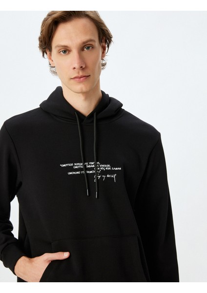 Kapşonlu Kanguru Cepli Pamuk Karışımlı Atatürk Sweatshirt