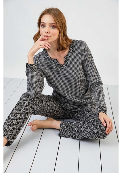 13174 Kadın V Yaka Cepli Jakar Pijama Takım