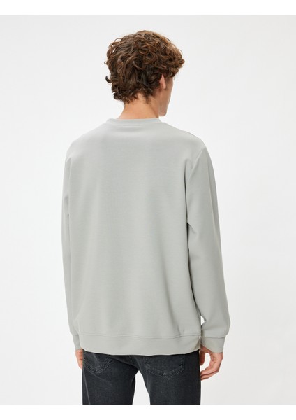 Bisiklet Yaka Sweatshirt Minimal Baskılı Basic Interlok Kumaş Pamuk Karışımlı fırsatları