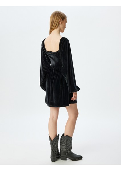 Mini Kadife Fiyonklu Dantelli Yaka Korse Detaylı Balon Kol Elbise fırsatları