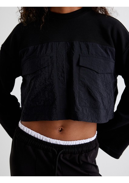 Crop Sweatshirt Paraşüt Kumaş Detaylı Rahat Kalıp