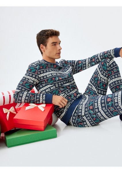 Yılbaşı Temalı Rahat Kesim Pamuklu Örme Pijama Seti
