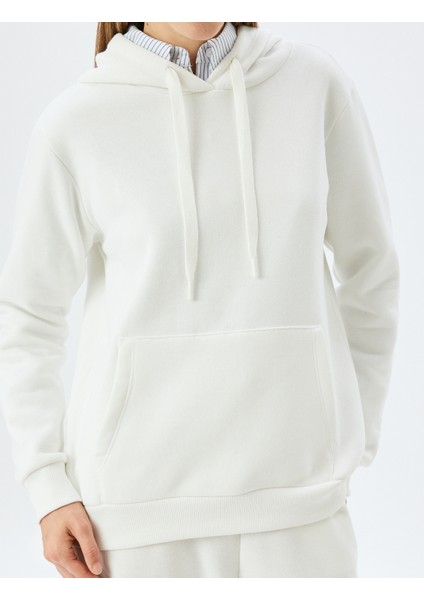 Basic Kapüşonlu Kanguru Cepli Rahat Kalıp Sweatshirt