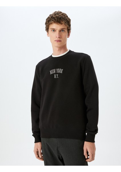 Bisiklet Yaka Slogan Işlemeli Sweatshirt modelleri