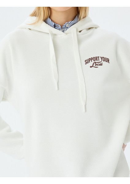 Arkası Baskılı Kapüşonlu Uzun Kollu Sweatshirt indirimleri