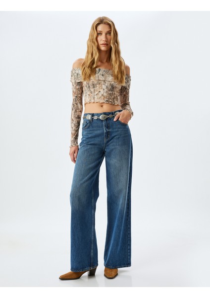 Uzun Kollu Yılan Derisi Baskılı Omzu Açık Crop Tişört