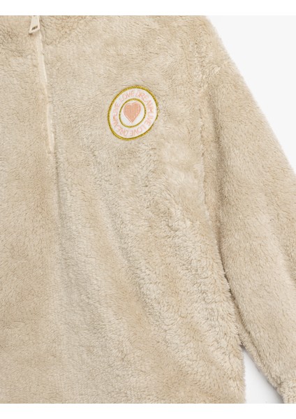 Oversize Peluş Sweatshirt Dik Yaka Yarım Fermuarlı Uzun Kollu modelleri