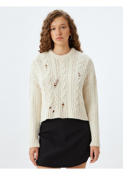 Bisiklet Yaka Saç Örgü Dokulu Yıpratılmış Triko Kazak modelleri