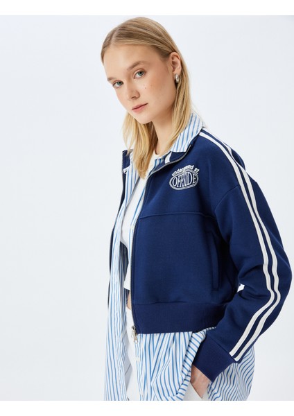 Dik Yaka Fermuarlı Cep Detaylı Biyeli Crop Kolej Sweatshirt fiyatları