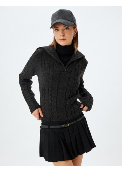 Yarım Fermuarlı Dik Yaka Kazak Saç Örgü Dokulu Uzun Kollu modelleri