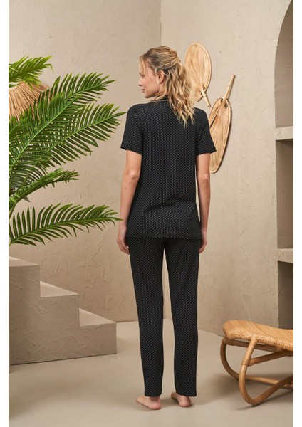 25186 Kadın Yakalı Düğmeli Puantiyeli Kısa Kollu Pijama Takım