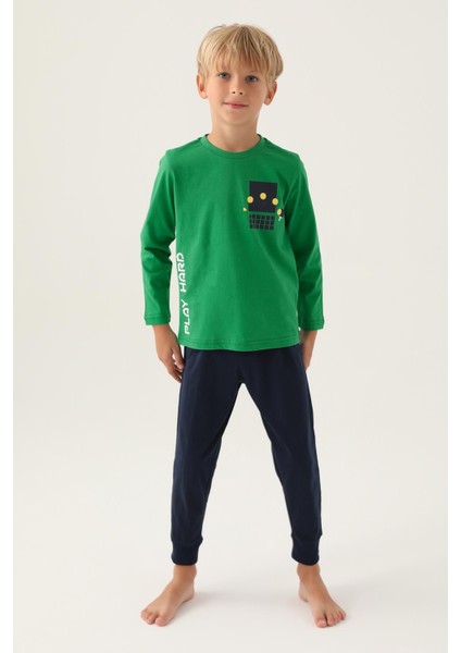 3338 Garson Play Hard Erkek Çocuk Pijama Takımı modelleri