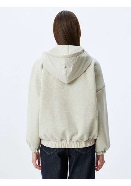 Fermuarlı Kapüşonlu Cep Detaylı Büzgülü Oversize Sweatshirt