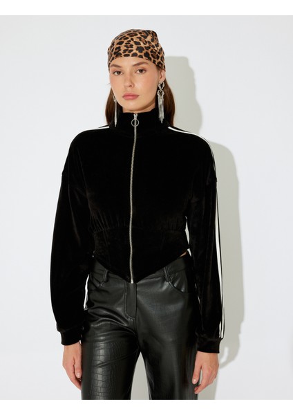 x Inji - Kadife Fermuarlı Şerit Detaylı Dik Yaka Asimetrik Crop Sweatshirt modelleri